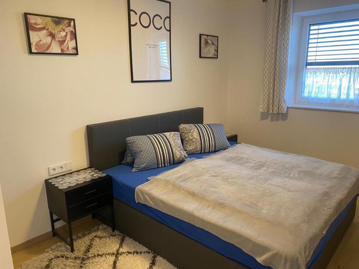 Wohnung City Nord Mit Balkon Herzogsdorf ภายนอก รูปภาพ