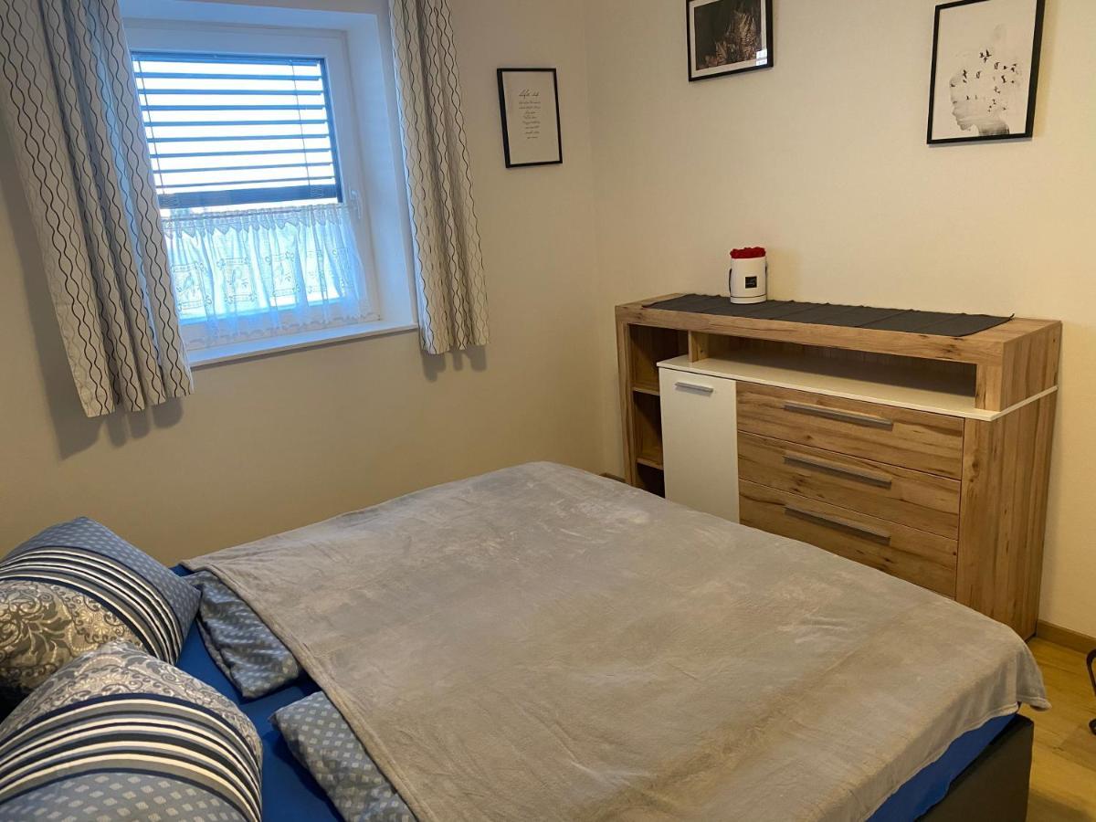 Wohnung City Nord Mit Balkon Herzogsdorf ภายนอก รูปภาพ